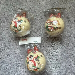 Vintage 80s Christmas tree decorations X 3 shatterproof
Ornaments Balls Retro